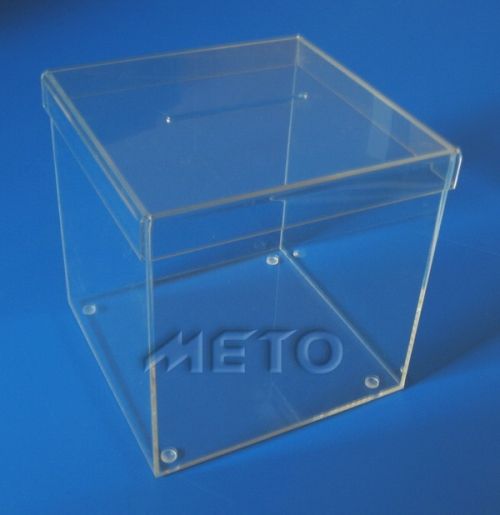 прозрачна кутия за дарения и томболи 200/200/200мм с похлупващ капак