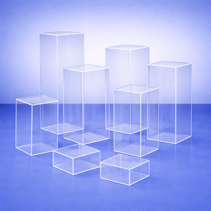 Прозрачни плексигласови масички и подиуми за събития и витрини