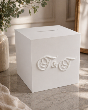 Бяла сватбена кутия за пликове и подаръци – персонализирана